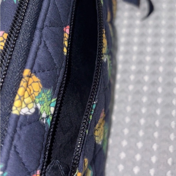 Vera Bradley Turnlock Wallet Pineapple Toucan Party - Picture 6 of 9
